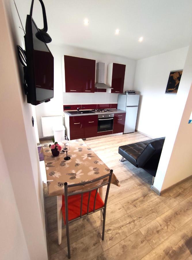 Apartmani Melia Marčelji 外观 照片